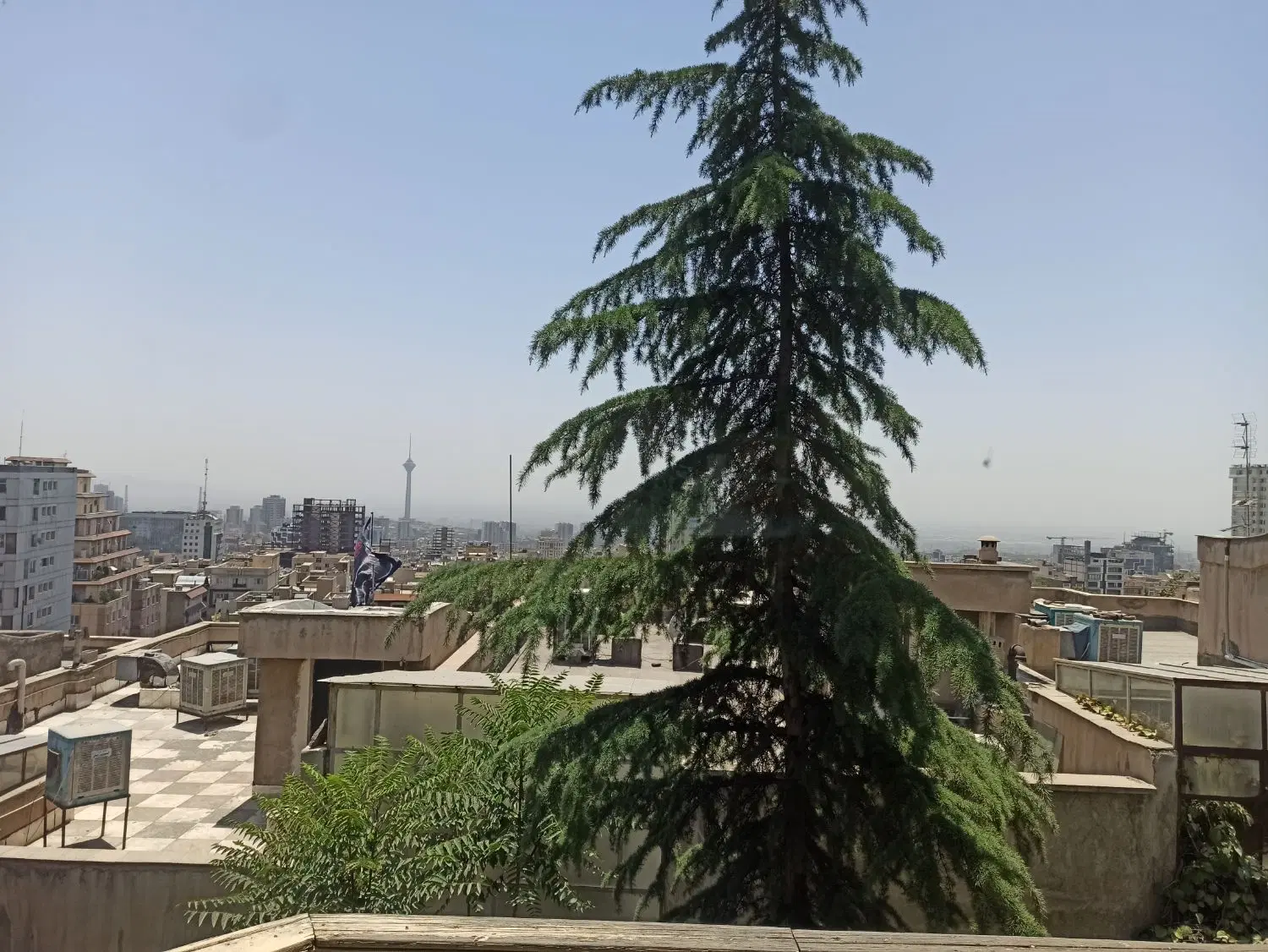 سعادت آبادیک از دو شهرک مخابرات بر 10 قواره دوم