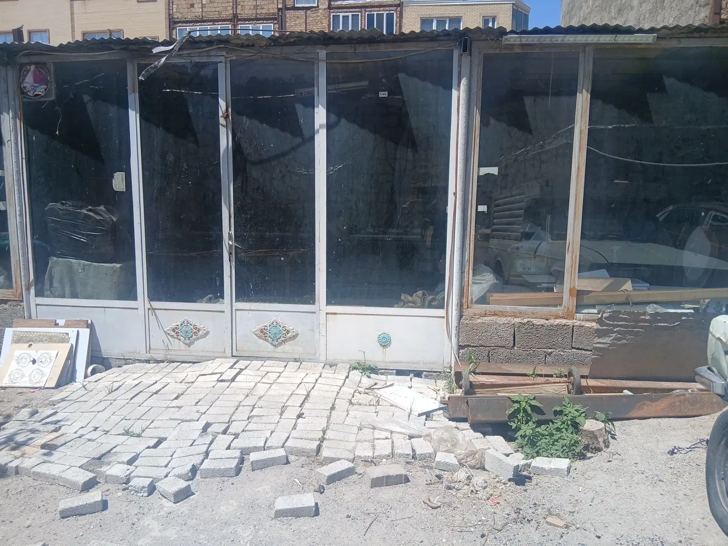 سالن ۹۰ متری