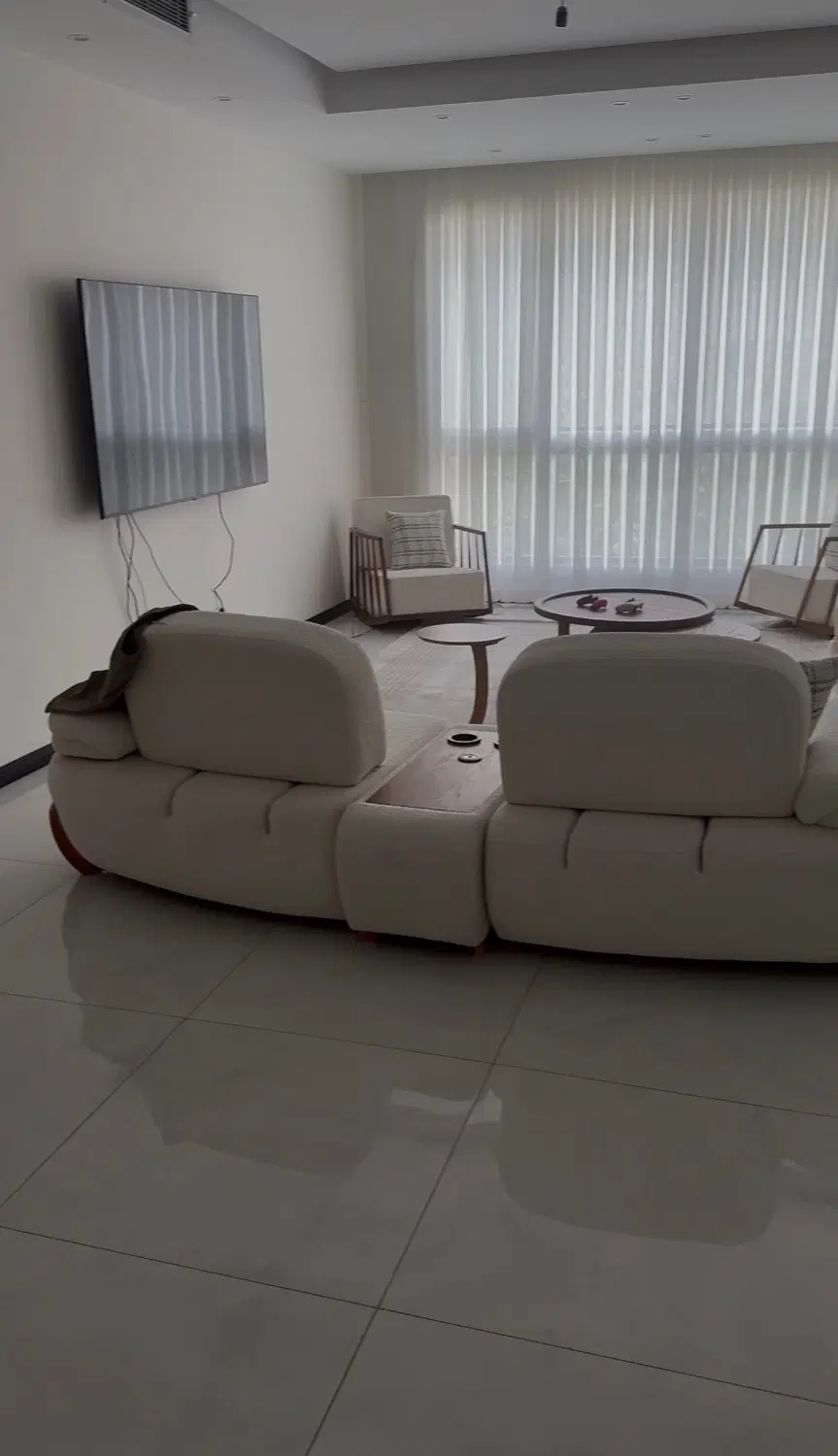 همخونه خانم