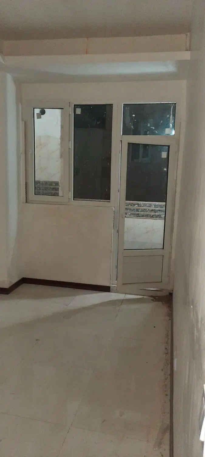 یک واحد ۱۵۵ متری تک واحدی وایین مالک هستم