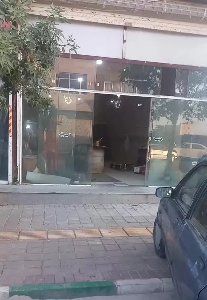 مغازه شوشتری شترک ۹۰ متر با۵ متر حاشیه