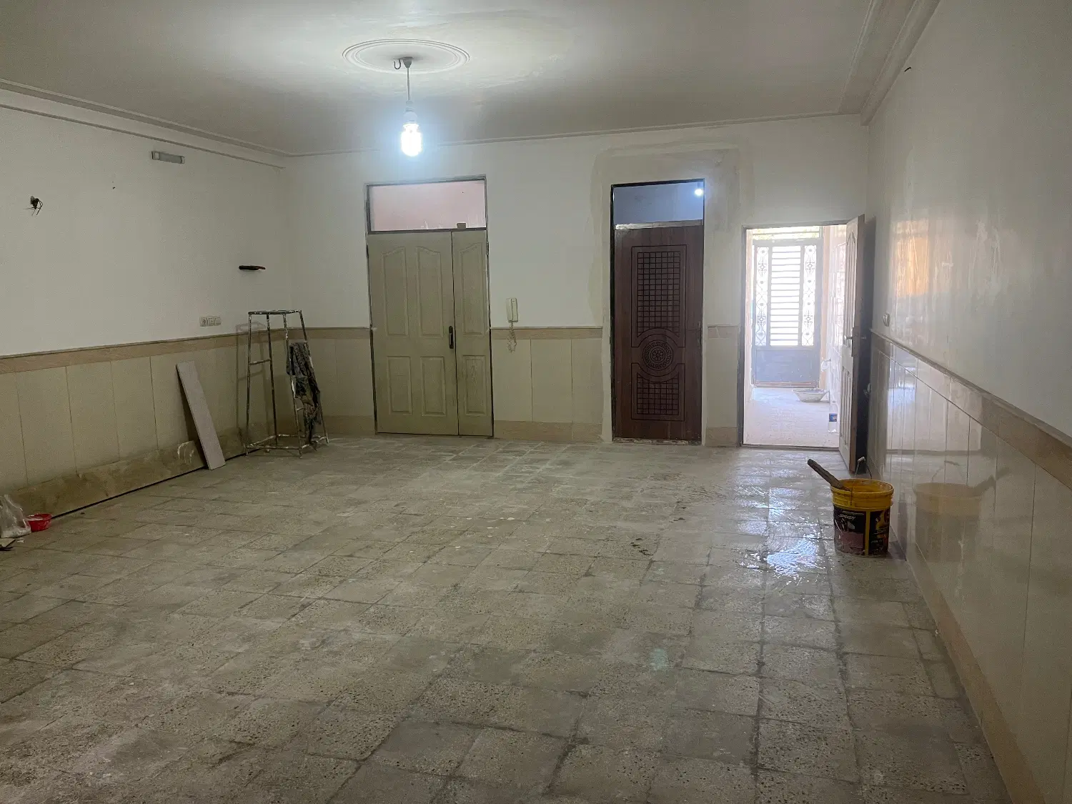 منزل همکف ۱۰۰متری در کامکار