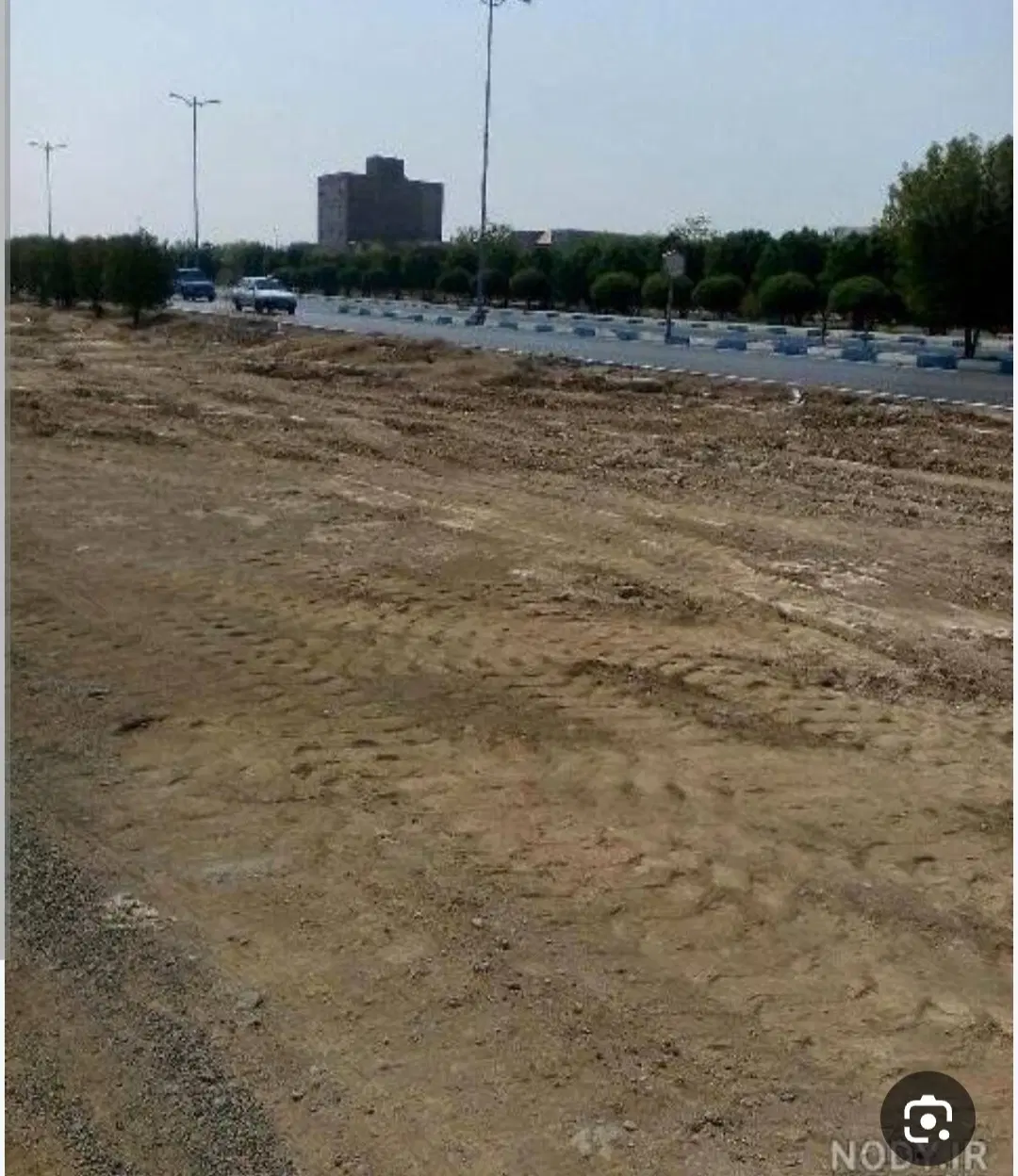 زمین فروشی