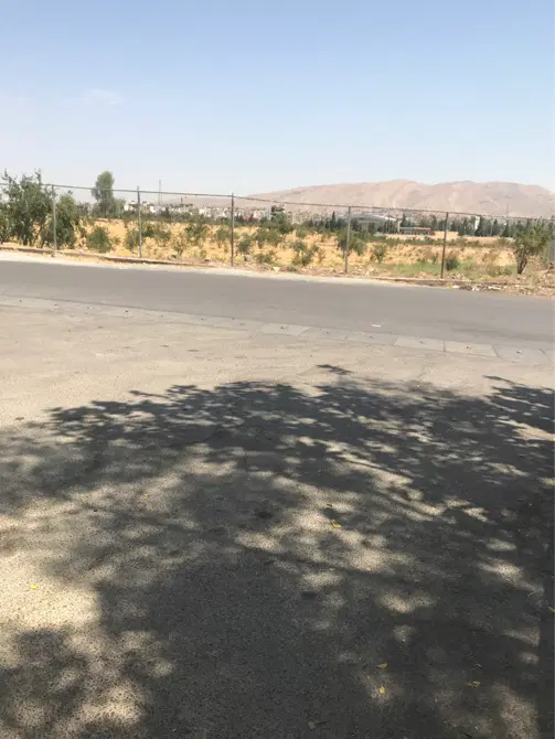 منزل ویلایی یک طبقه درب ساختمان