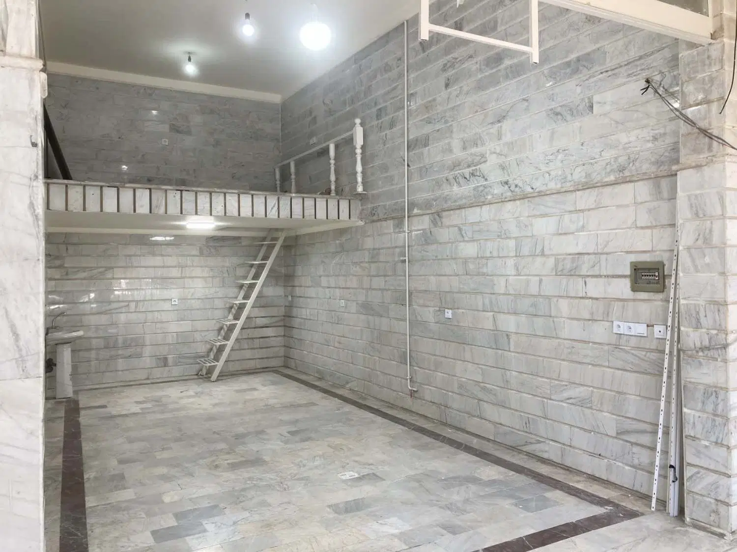 اجاره مغازه پادگان_ 40 متر+ ۱۰ متر بالکن_بر خیابان