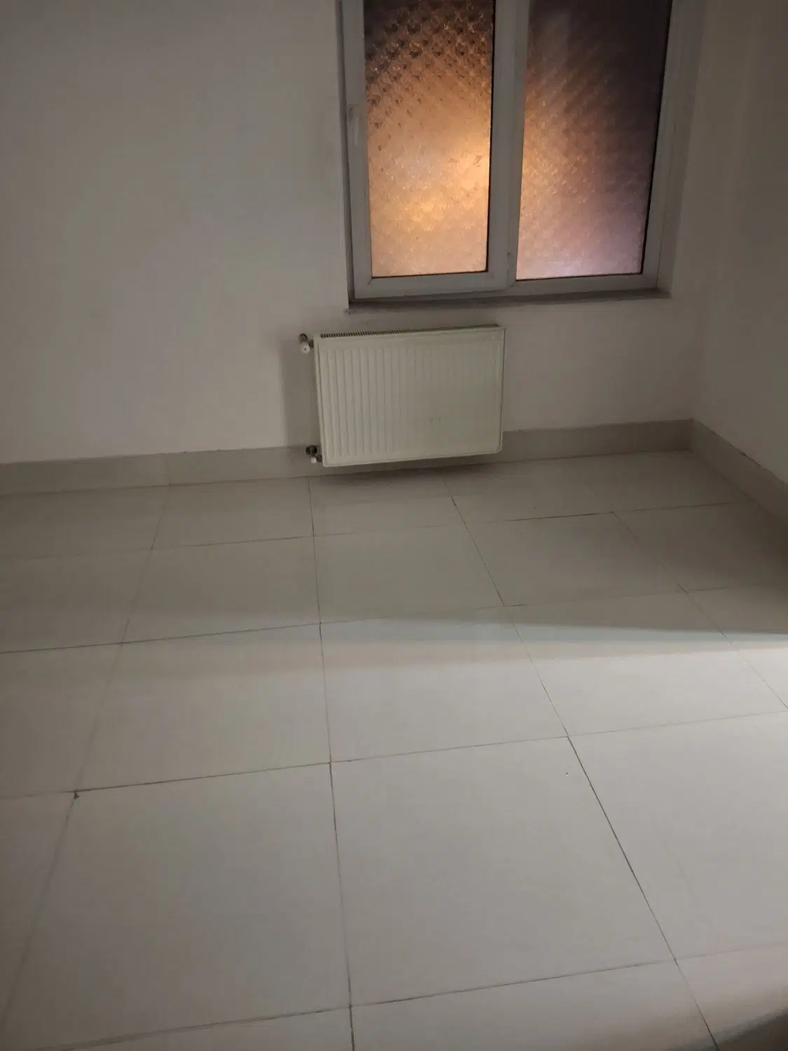 اجاره اتاق جهت وکالت از واحد دو اتاقه  همکار خانم