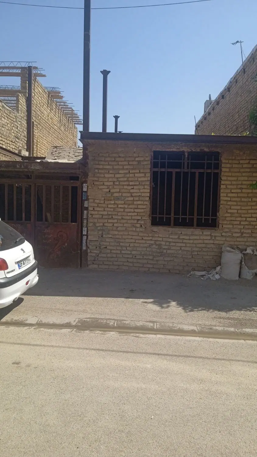 فروش خانه نیمه کاره.
