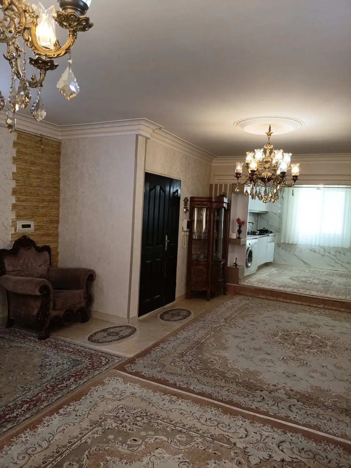 یک واحد آپارتمان مسکونی۱۱۰متر مینودر