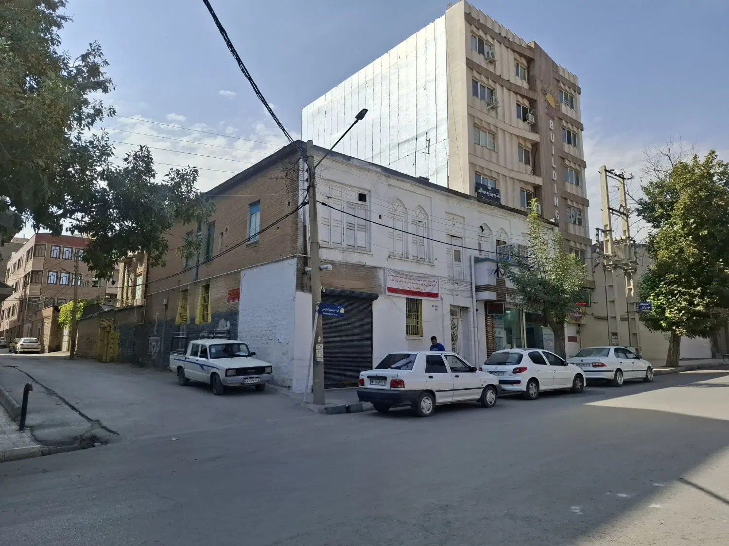 فروش ملک تجاری مسکونی درب بیمارستان محمدکرمانشاهی