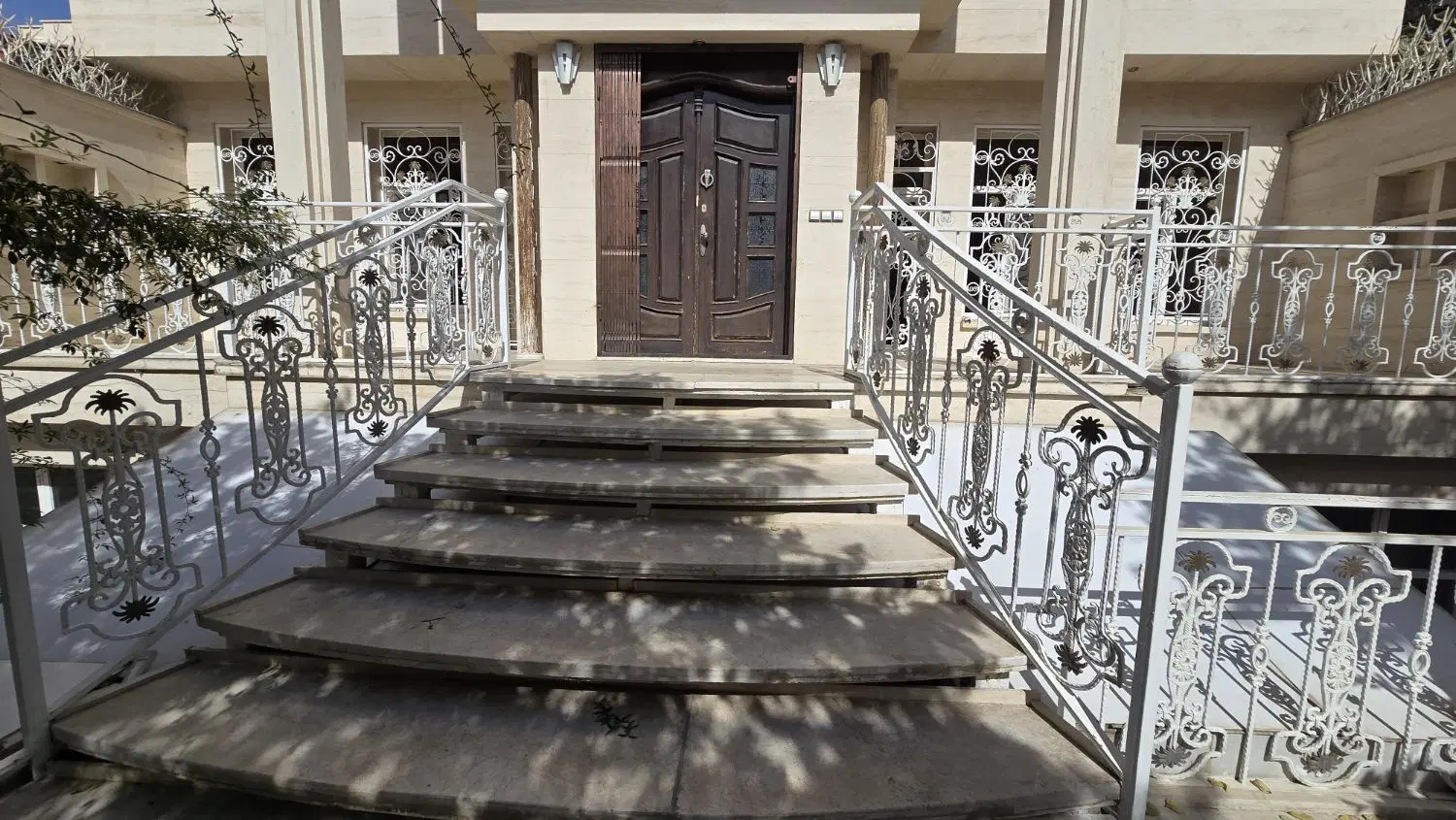 اپارتمان ۲۸۰ متری ناصرخسرو