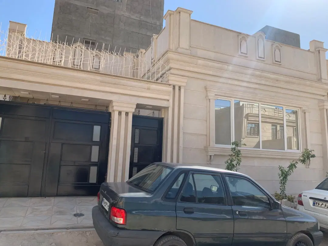 اجاره ویلایی ۲۴۰ متری سه خواب