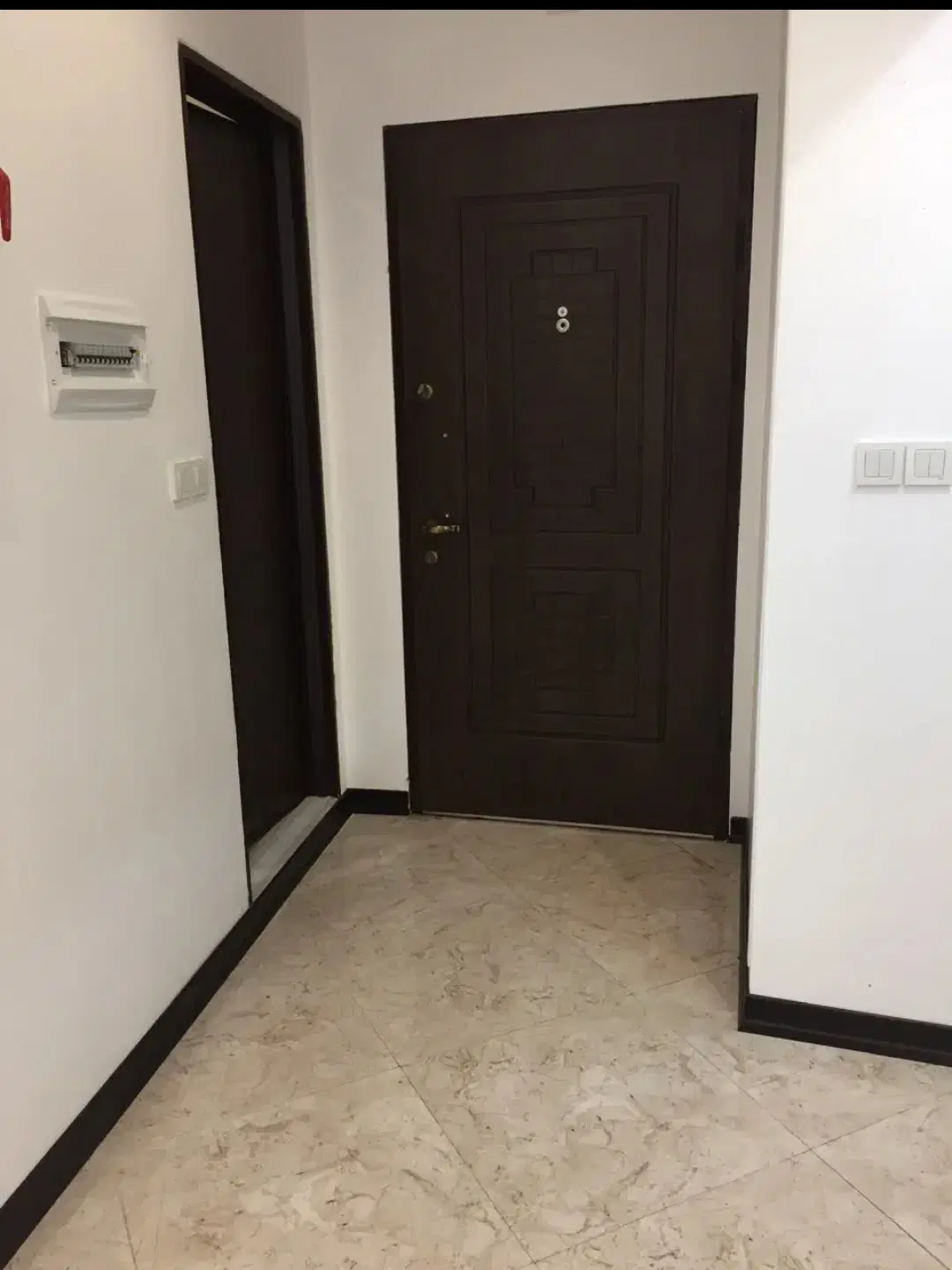 آپارتمان 80 متری دو خواب آماده ی سکونت