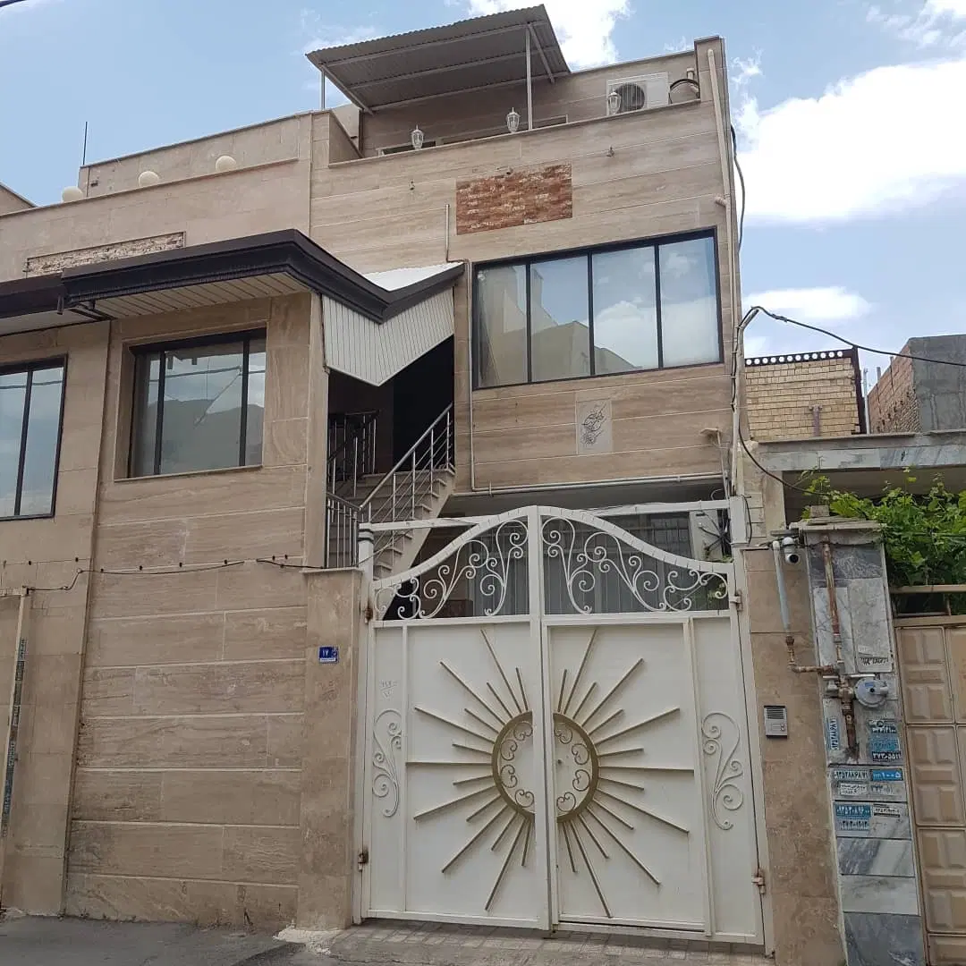 فروش ساختمان ۳طبقه ۲واحد مجزا