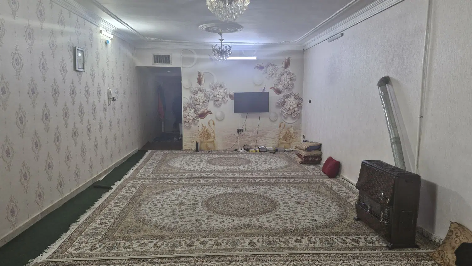 130 متر طبقه اول نوساز به همراه پارکینگ