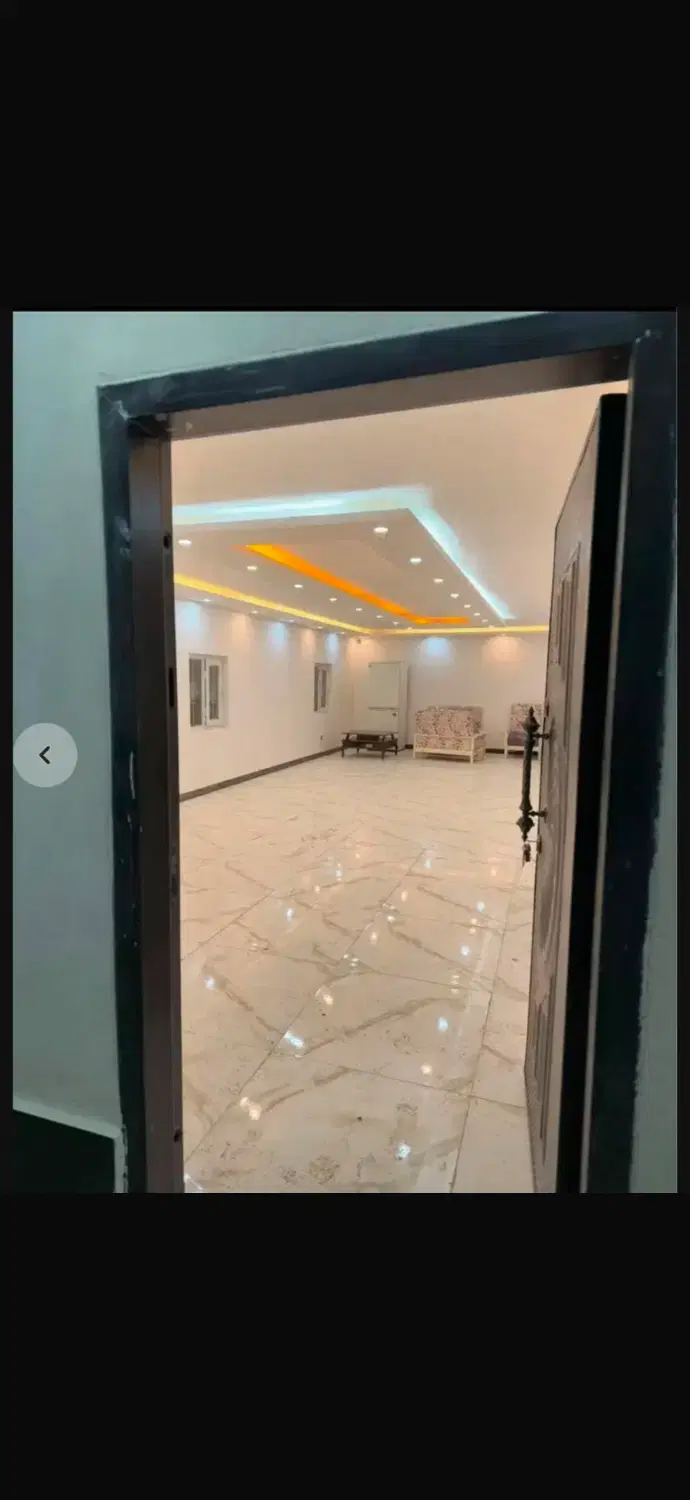 ویلاباغ ۲۵۰متر۵۰متربنا _اب برق گاز__معاوضه باخودرو