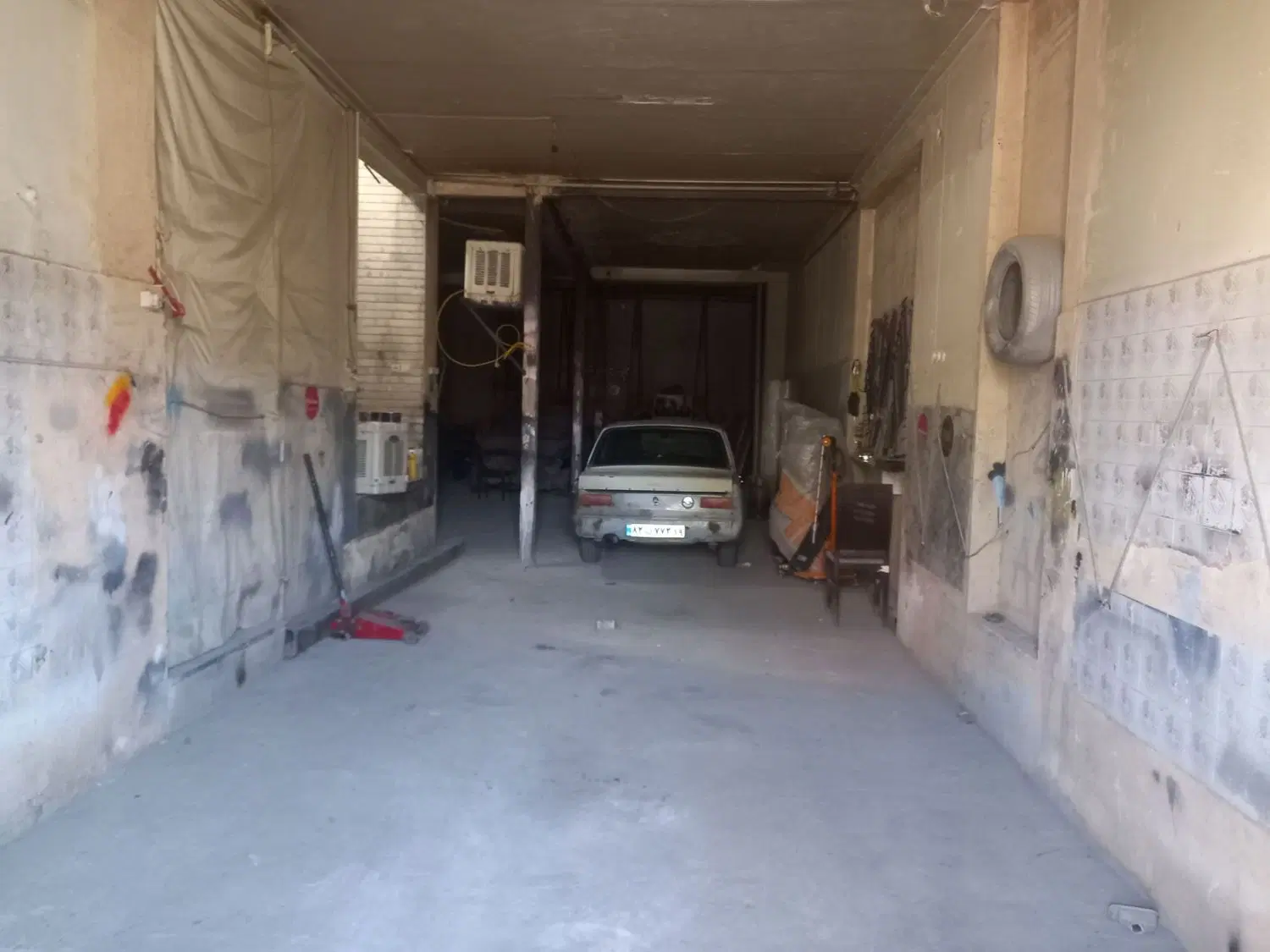 مغازه بر جاده قدیم