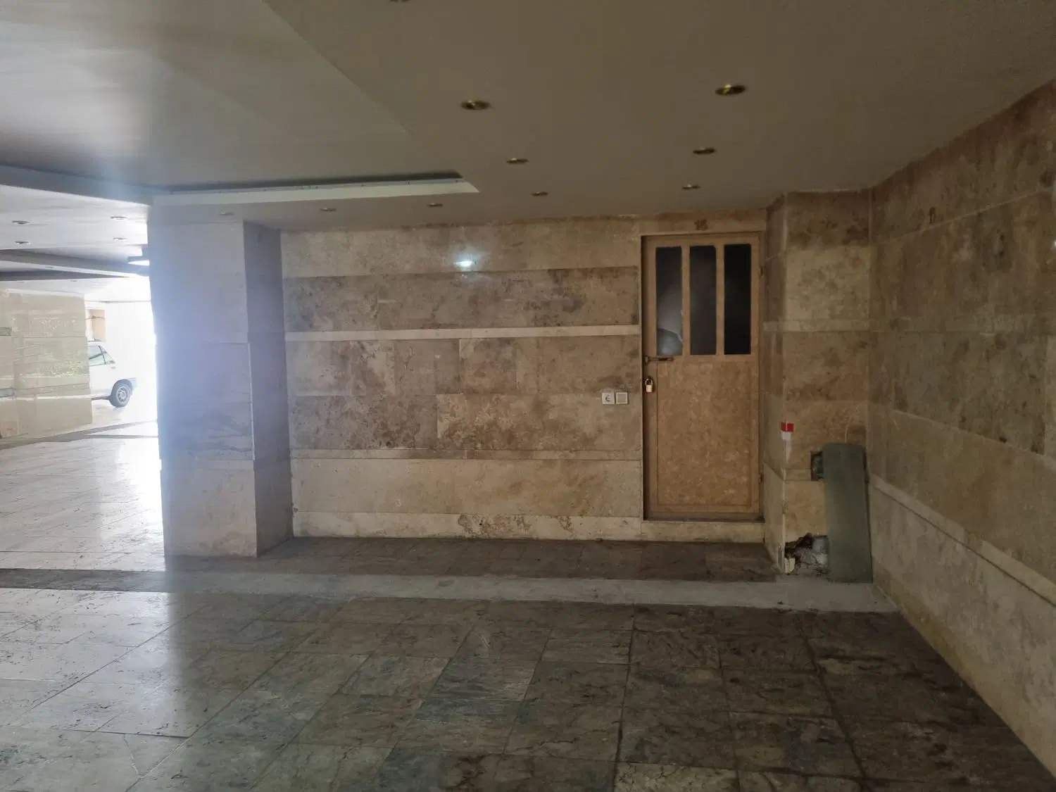 اجاره پارکینگ در باغستان