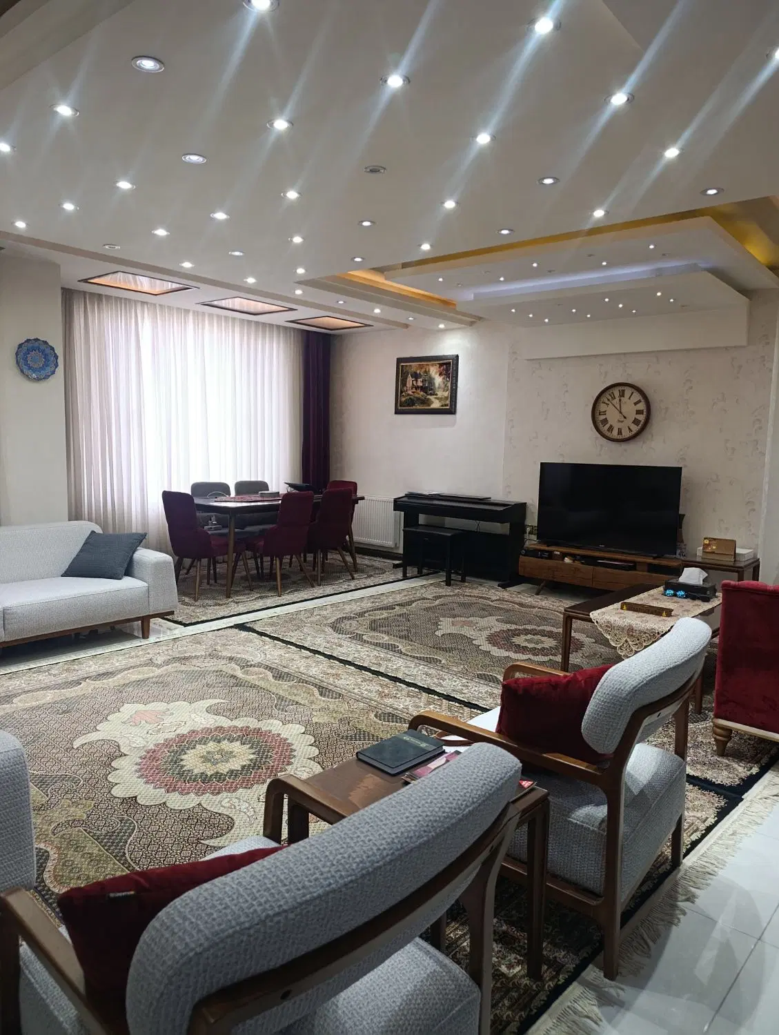 آپارتمان بسیار شیک و مدرن