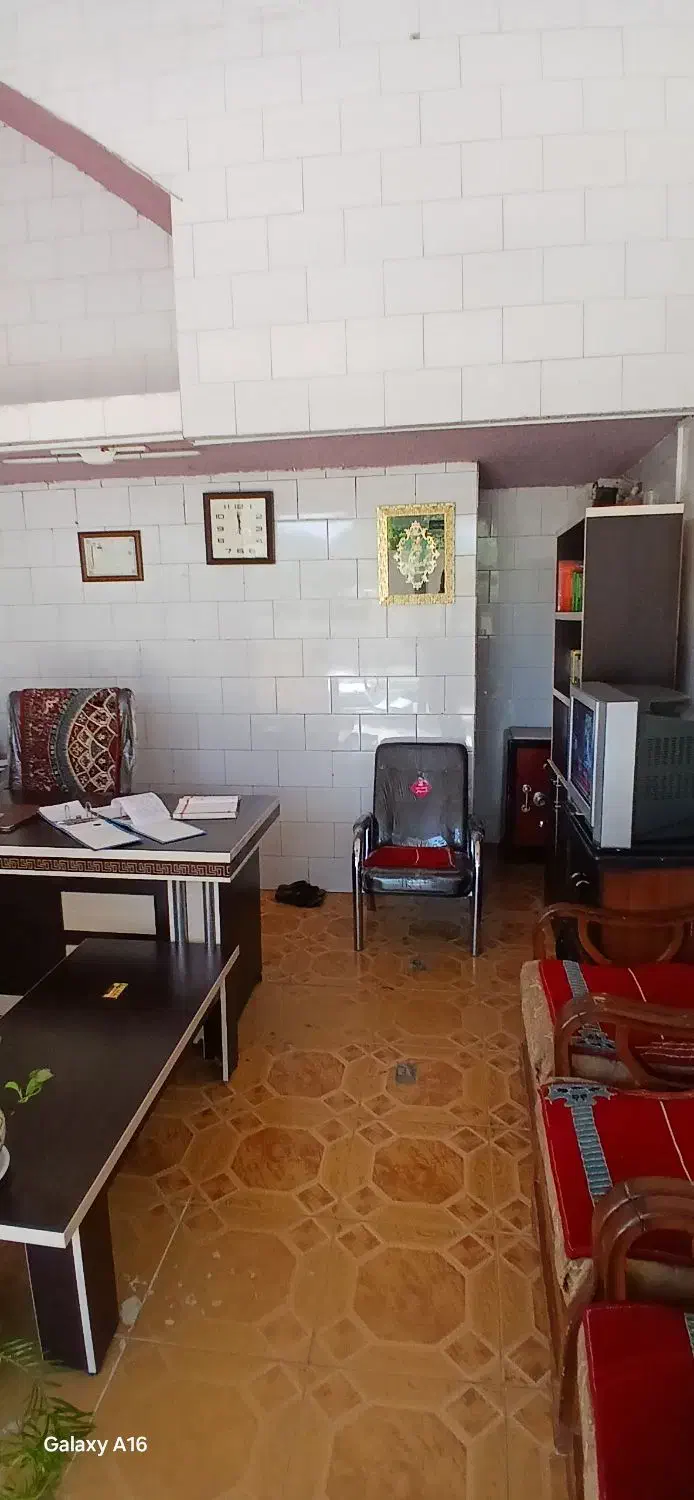 مغازه فرهنگیان فاز۲ (ایستگاه1 ، برخیابان)