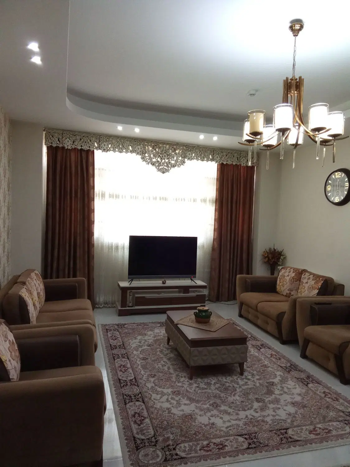 آپارتمان ۲خوابه شیک وتمیز