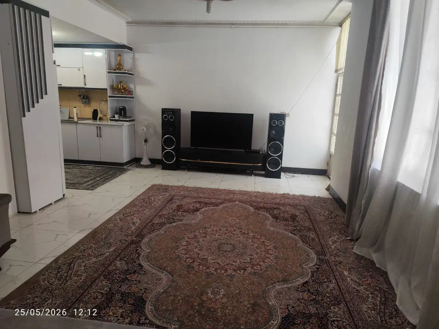 رهن کامل منزل نوساز و حیاط دار