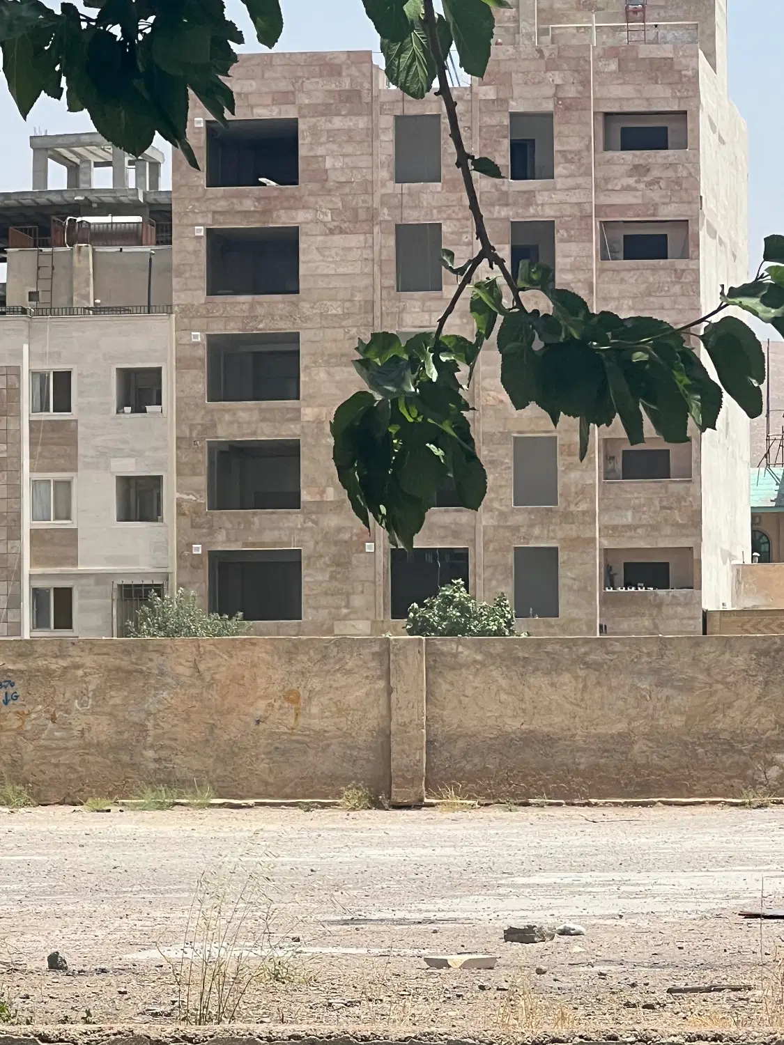 اپارتمان ملکی ۱۶۰ متری