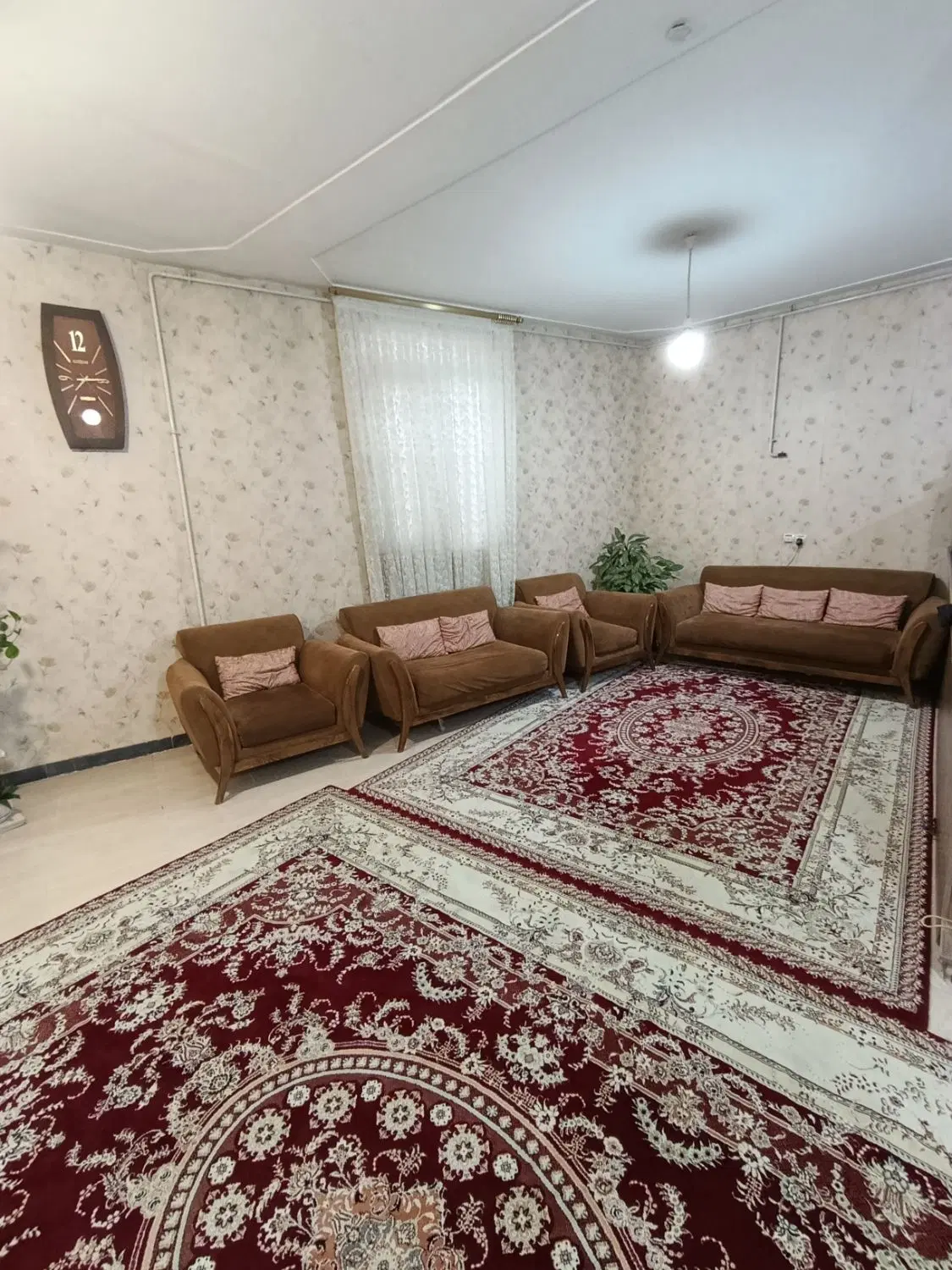 فروش منزل مسکونی و مغازه