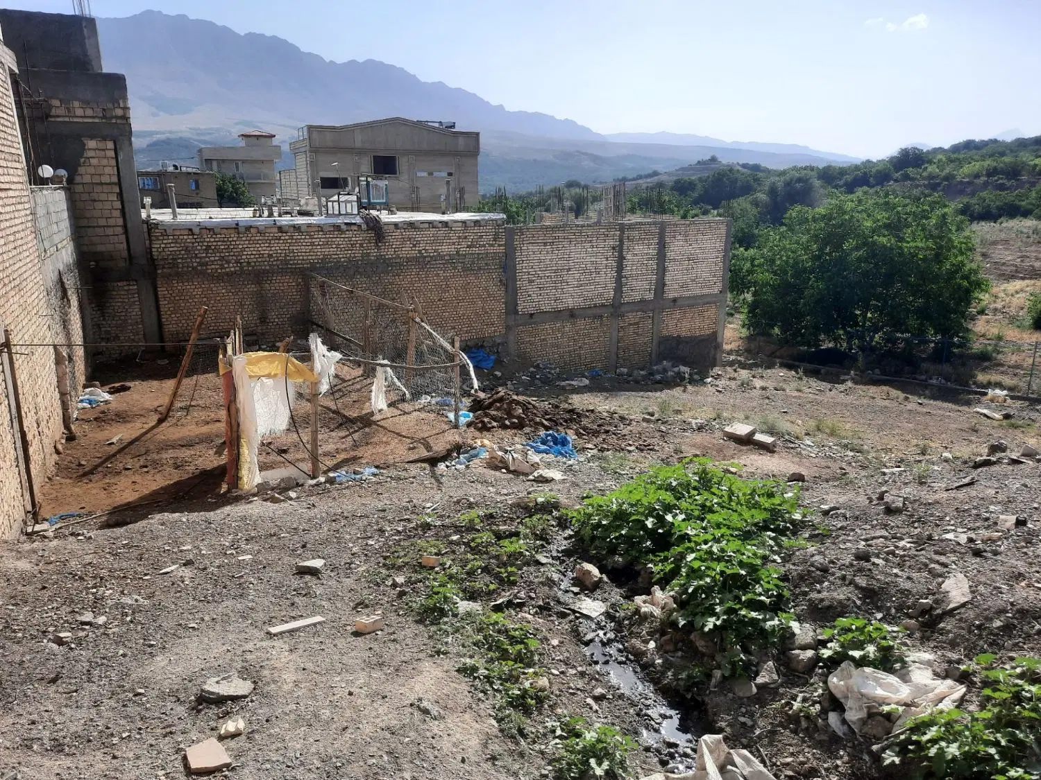 زمین مسکونی