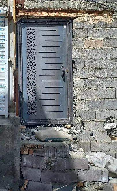 خانه نیمه کاره