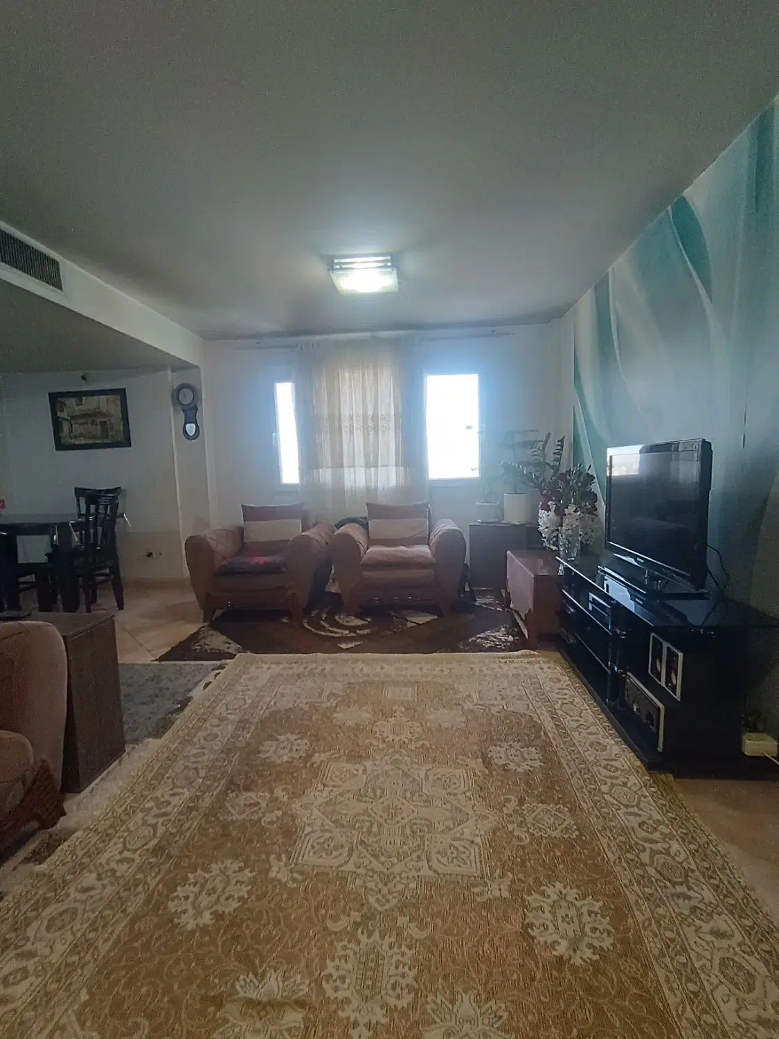 100متر 3خواب _ فول _ جنب مترو ( خانواده و مجرد )