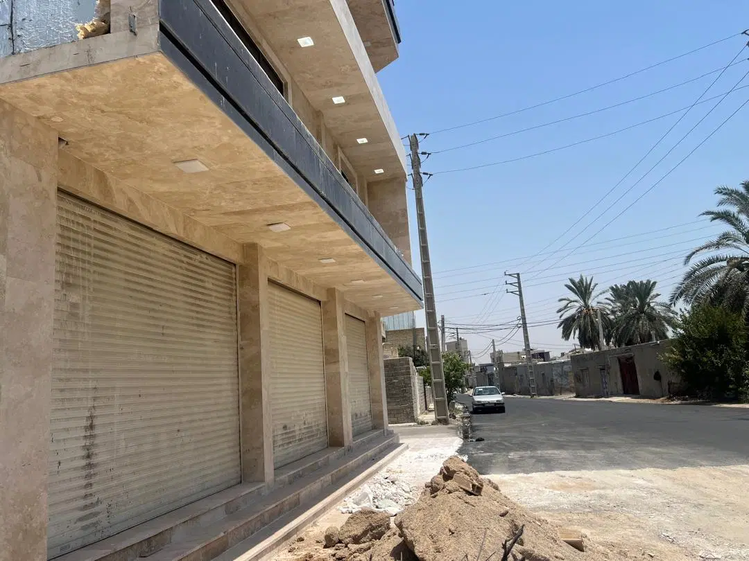 مغازه دوتا 25متری و یک 40متری