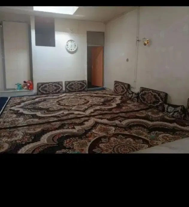اجاره همکف ۸۶ متره دوخواب تخفیف دارد