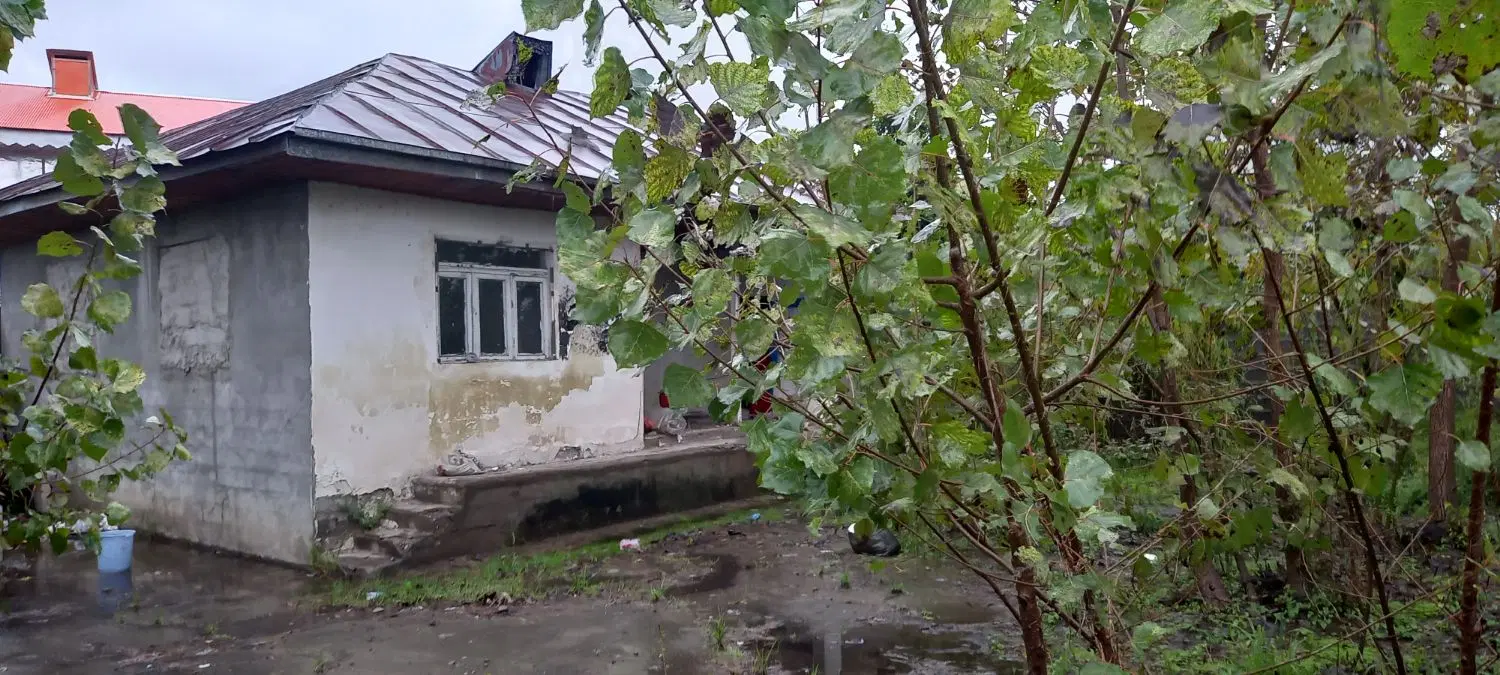 خونه در دهنه سر
