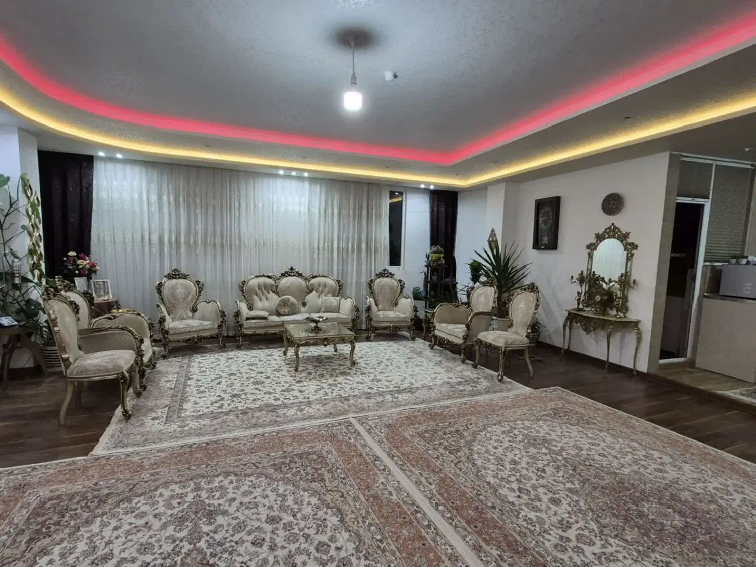 ۲۰۰متر حافظ ۳خوابه تکواحدی