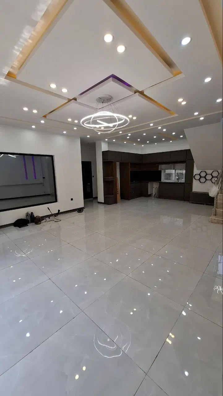 ویلاباغ مدرن استخردار و روف دار