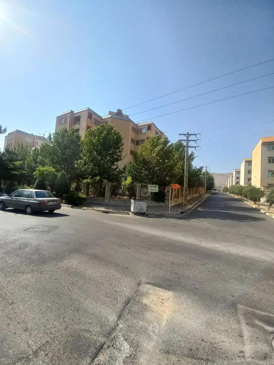 پردیس فاز۴بر بلوار فردوس رهن و اجاره مغازه۱۰۰متری