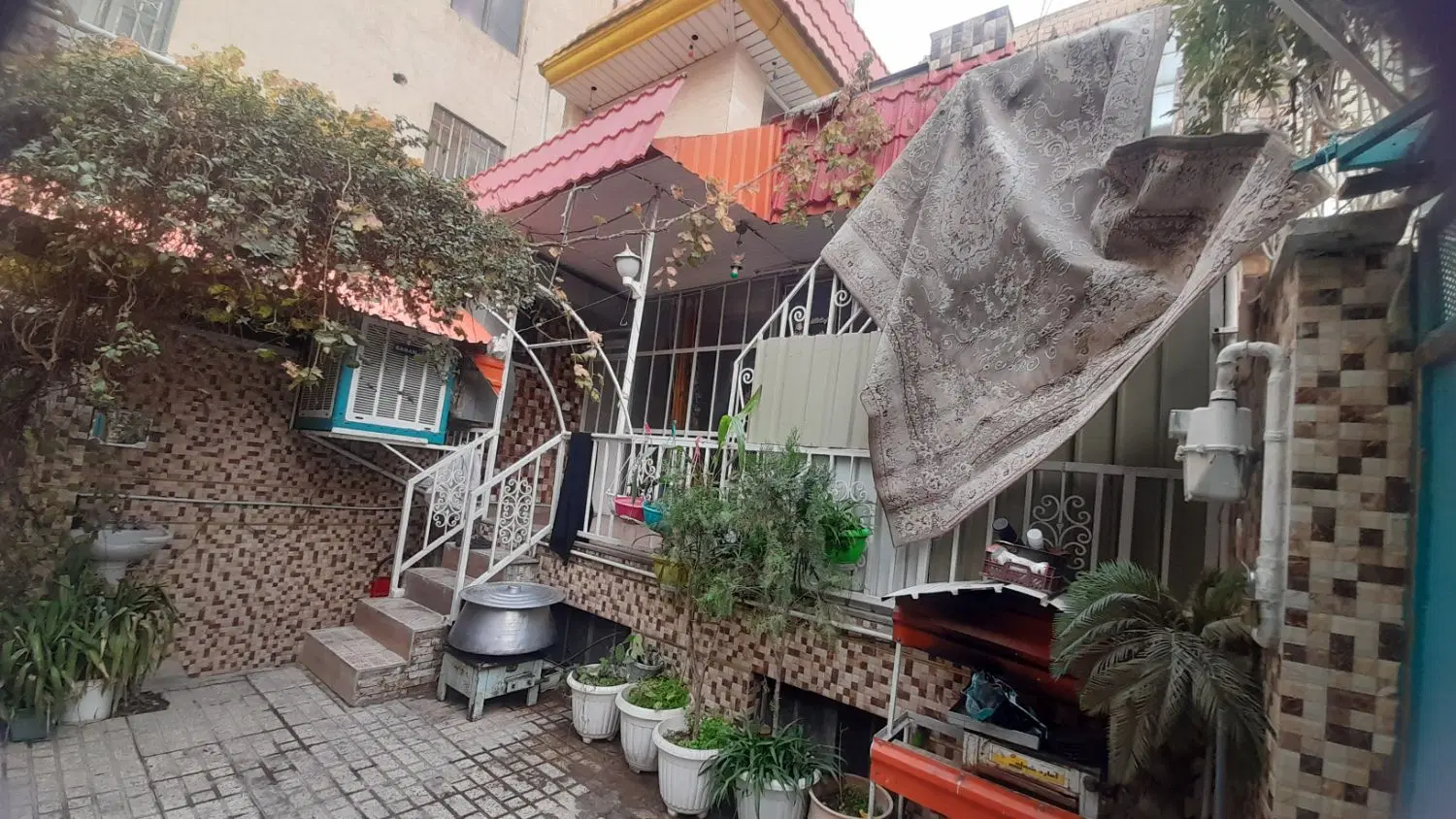 خانه ویلایی. متراژ ملک 125متری ماشین رو