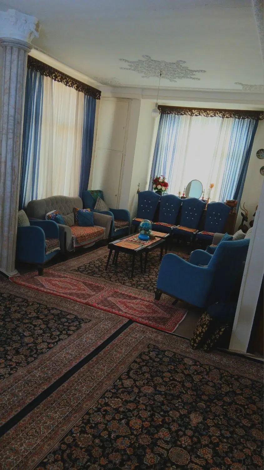 خانه دوطبقه مرکز شهر
