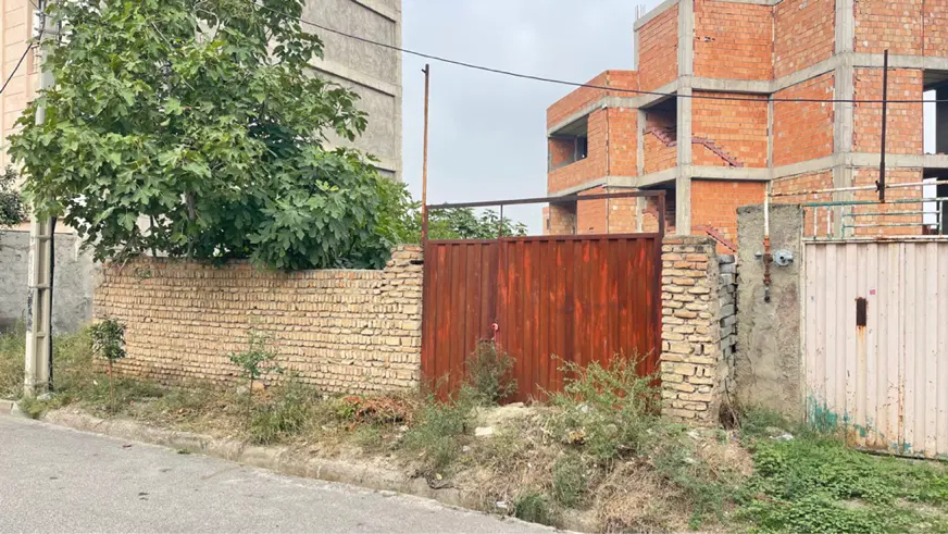 زمین ۲۰۰ متری خیابان دانشجو