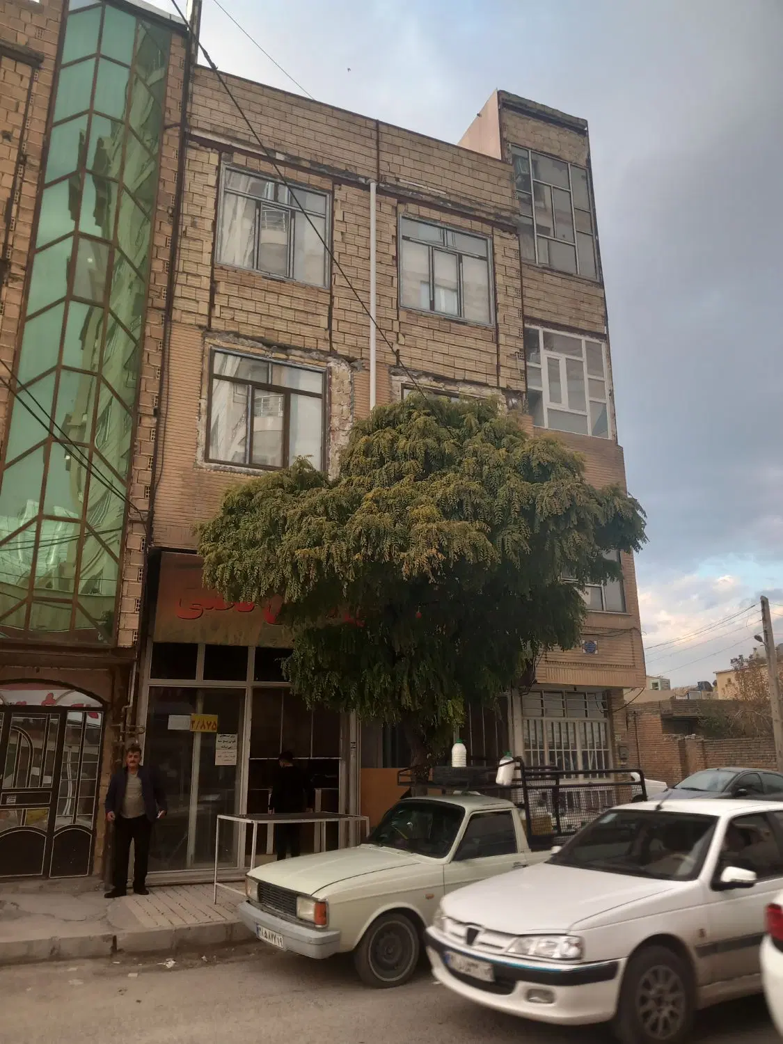 نانوایی سنگکی همراه دو واحد نقلی تمیز