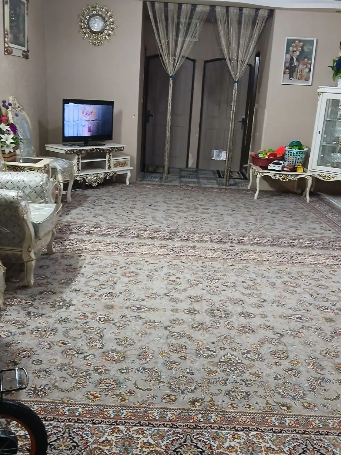 رهن و اجاره_آپارتمان 90متری_طبقه دوم.