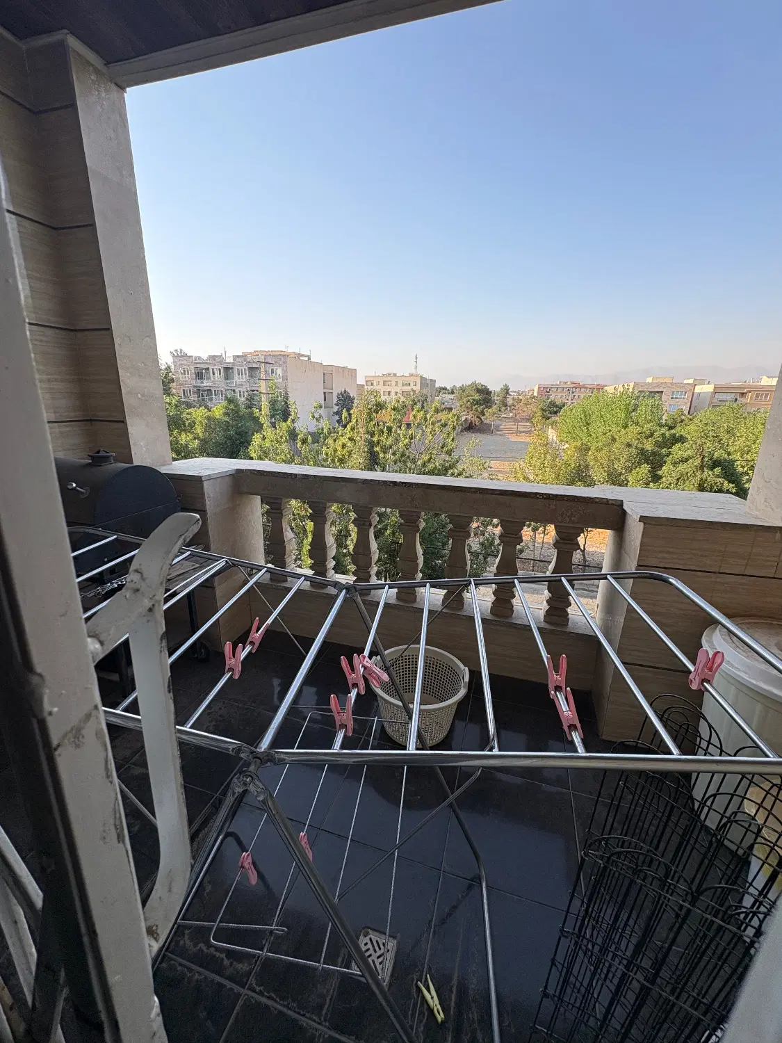 عمارت ۲۵۰ متری با مشاعات ابی