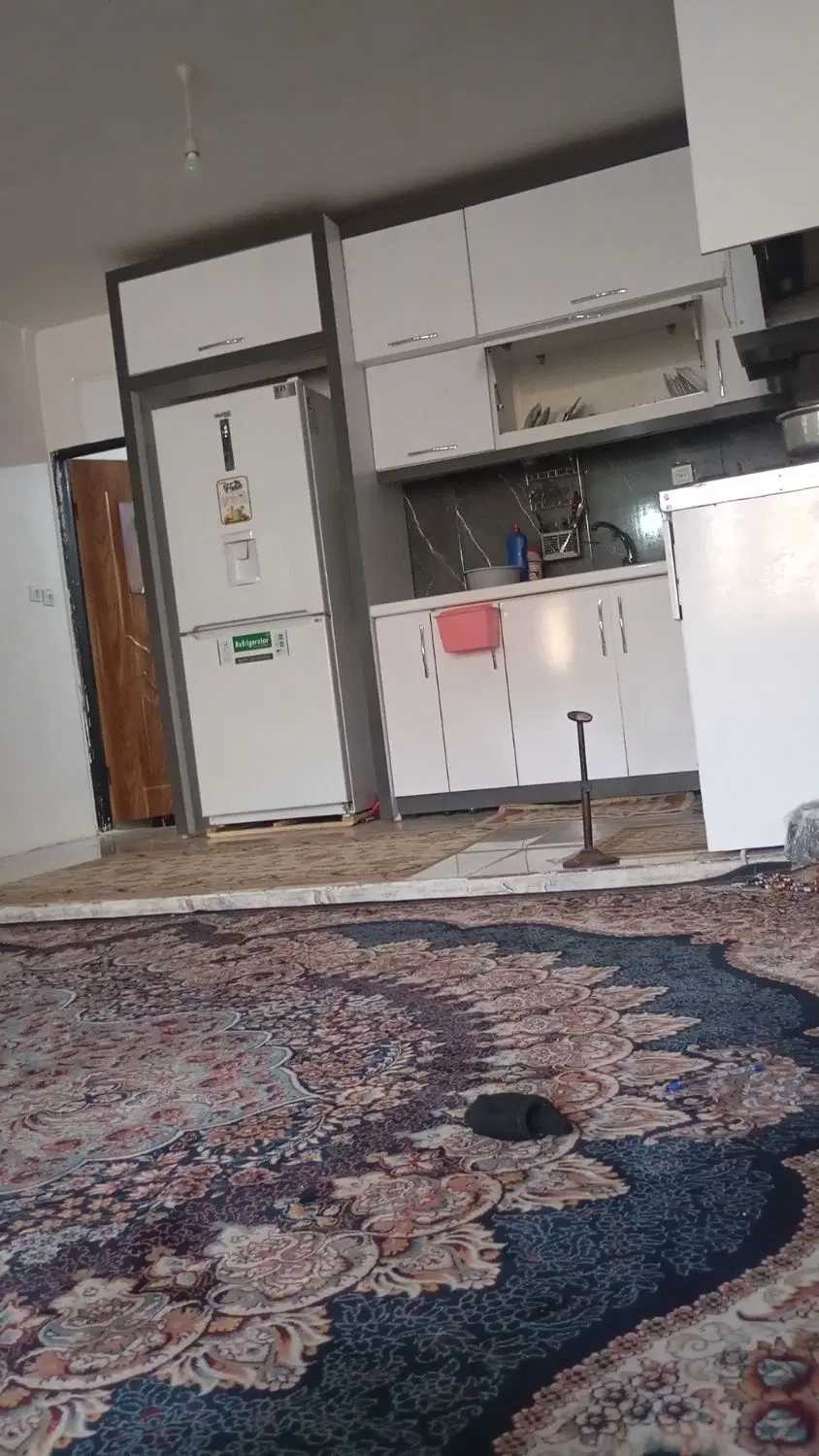 خانه یک طبقه بالا همکف