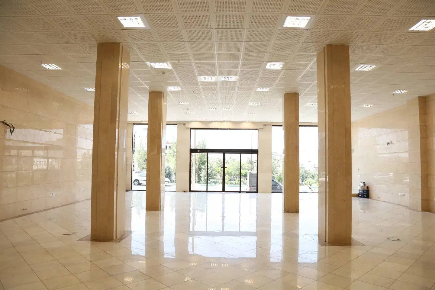 ۲۶۰مترتجاری بر چهارراه دلاوران_پارکینگ_انواع مشاغل