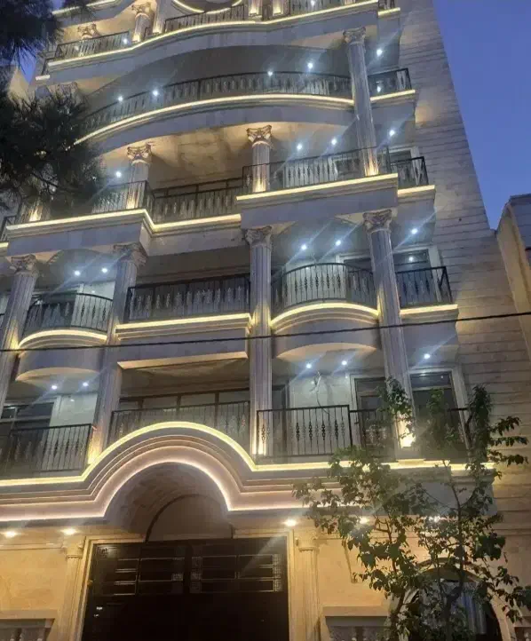 واحد ۱۲۲ متری نوساز