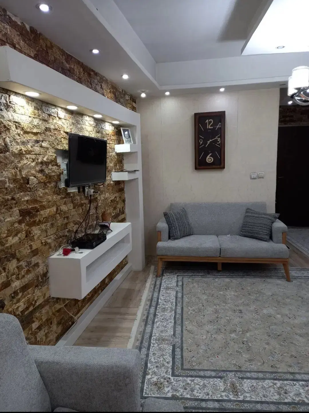 واحد در کرج_واحد فروشی_آپارتمان_ ۷۵ متری_غرق نور
