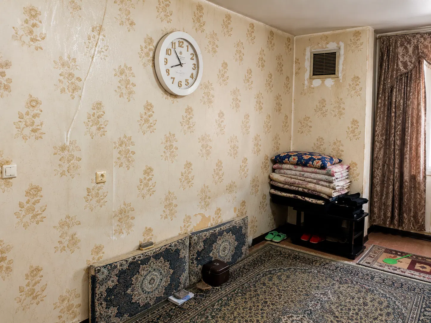 آپارتمان نورگیر طلاییه