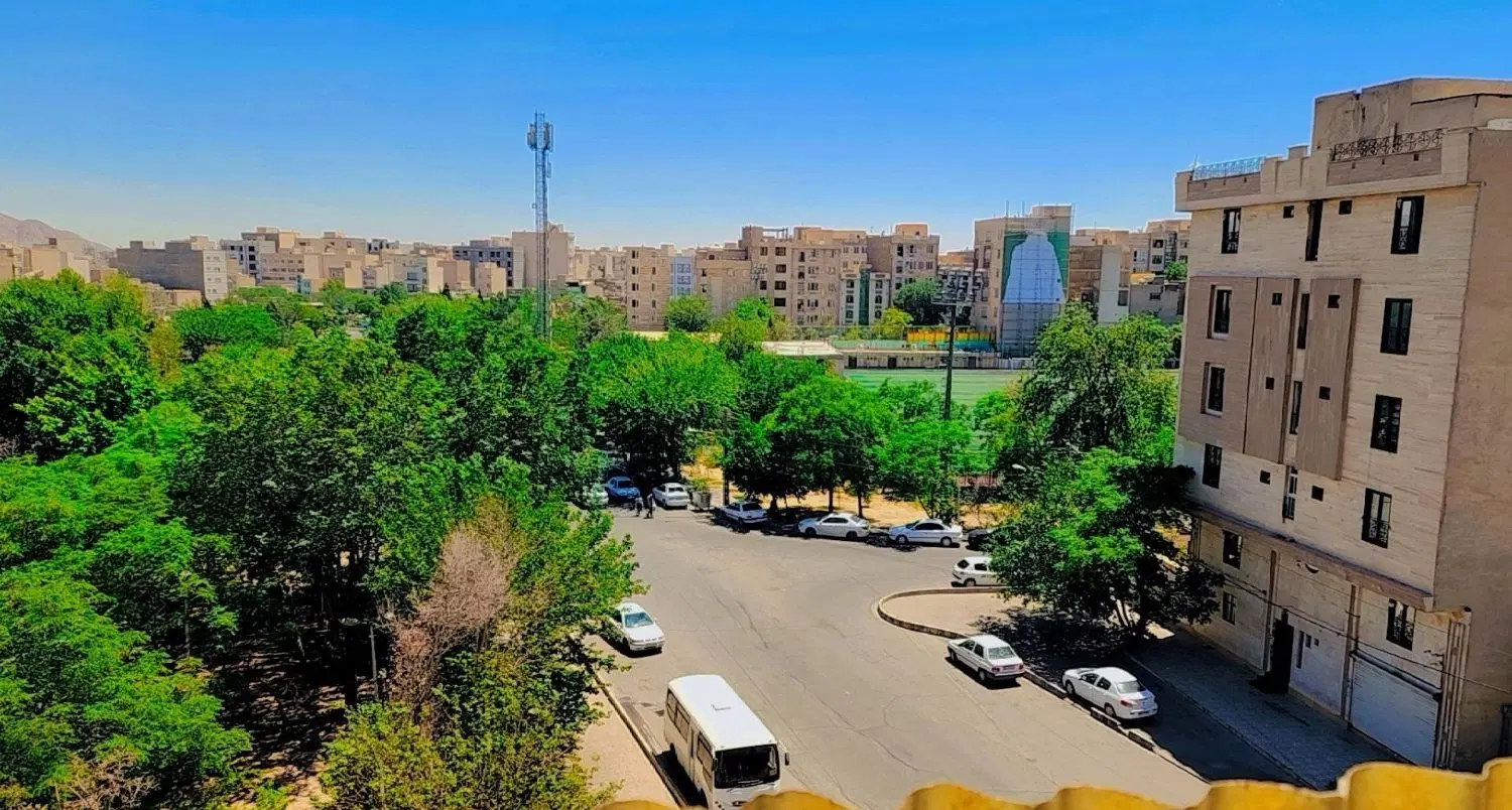 45 متر        ط اول      بدون صاحب خانه