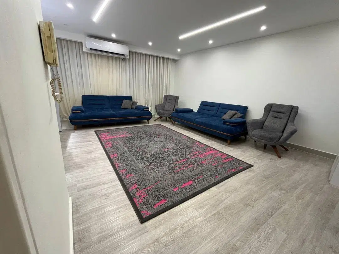 ۸۰ متری پارکینگ اختصاصی بازسازی شده نزدیک براصلی
