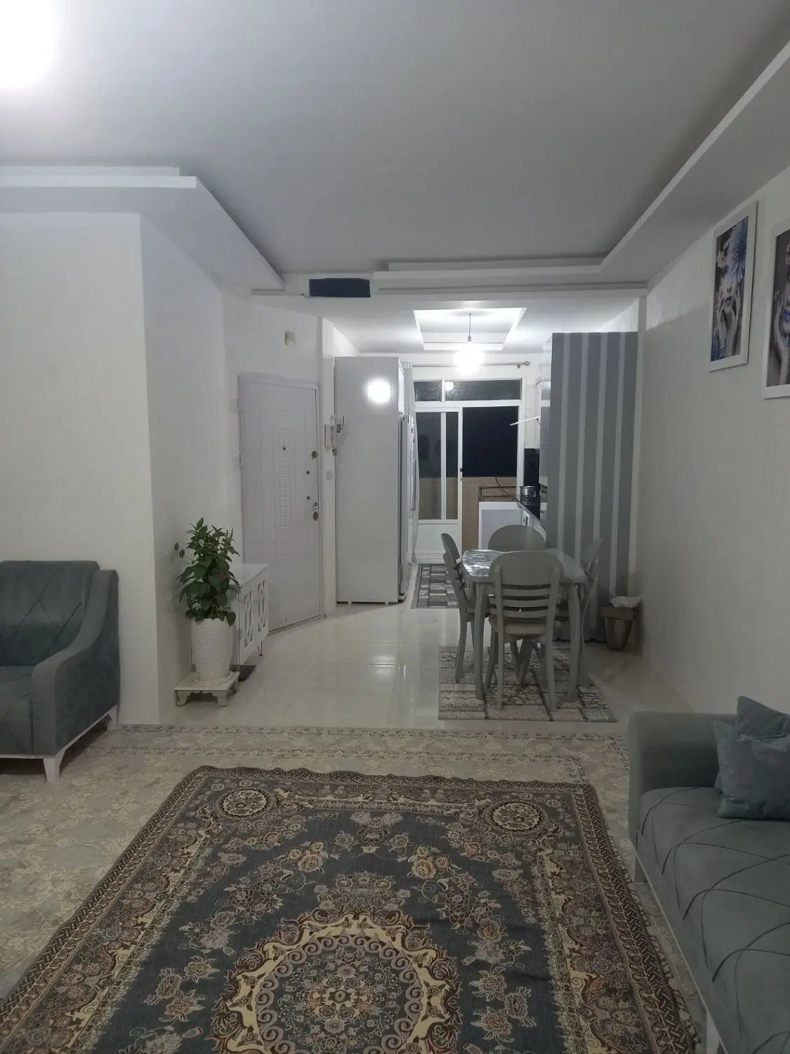 آپارتمان 85 متری طبقه اول طبرسی شمالی 22